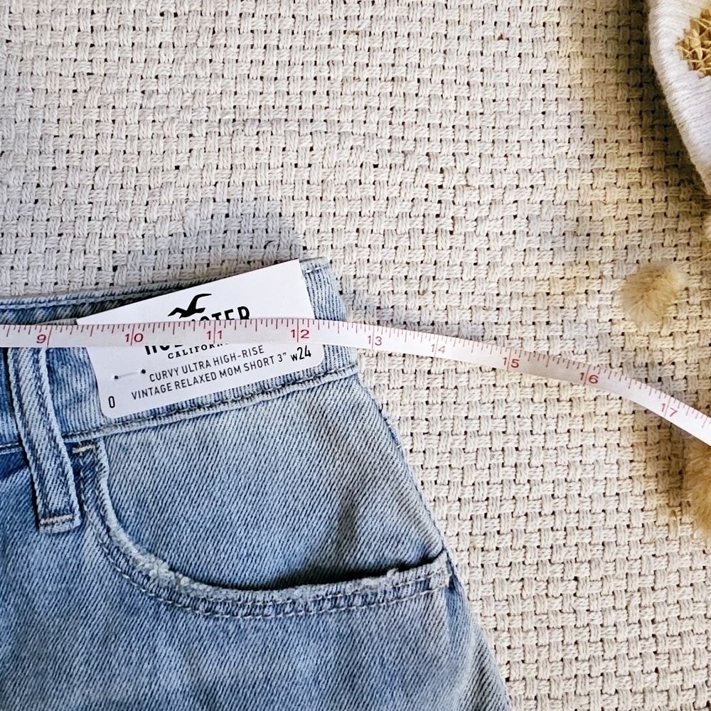 Hollister Ultra HR Light Wash Patched Curvy Vintage Relaxed Mom Shorts 0/24 - Picture 8 of 11